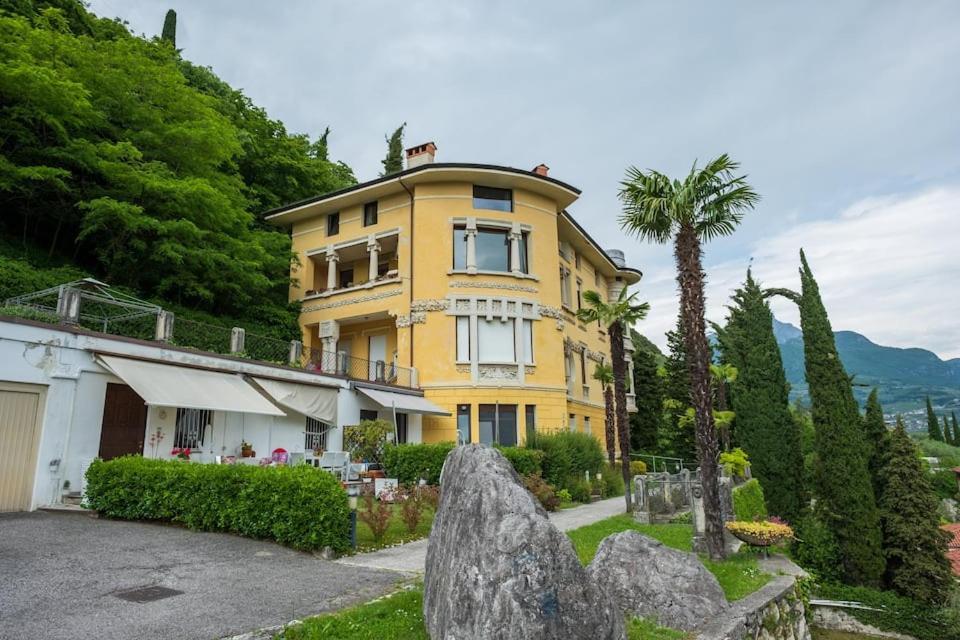 Lake Attic In Villa Lina Riva del Garda Extérieur photo