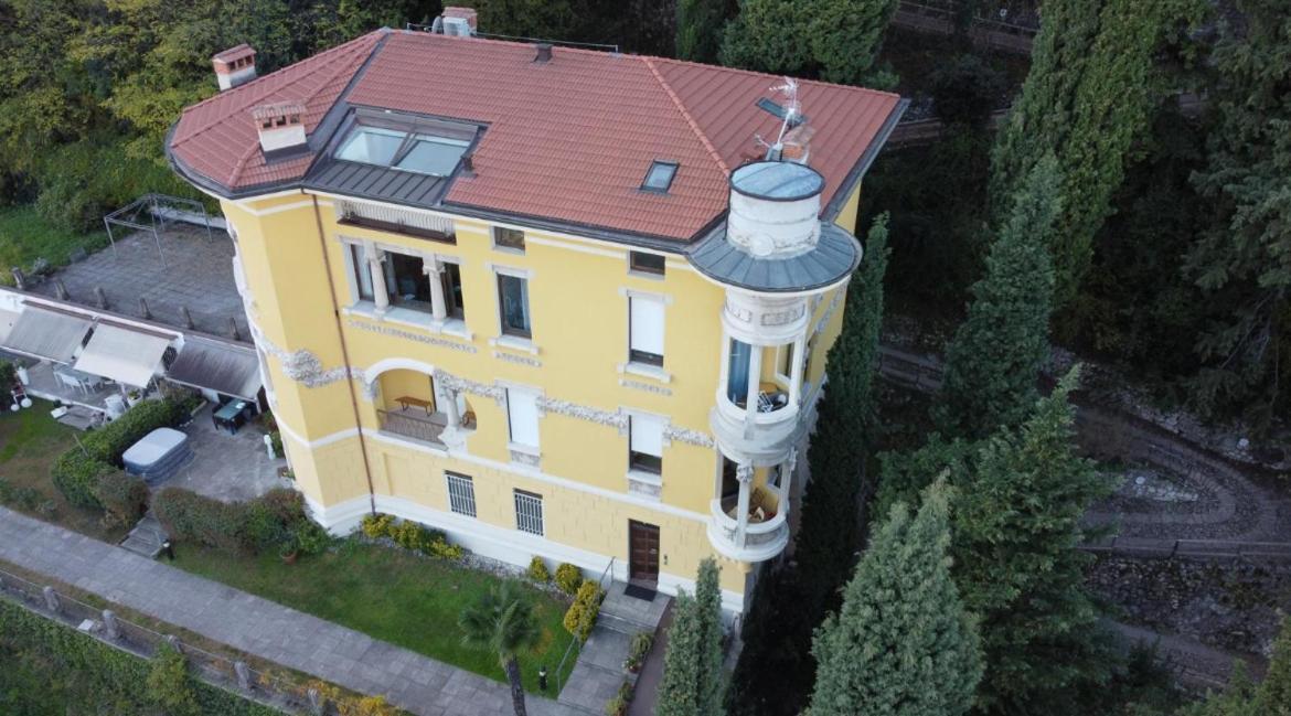 Lake Attic In Villa Lina Riva del Garda Extérieur photo